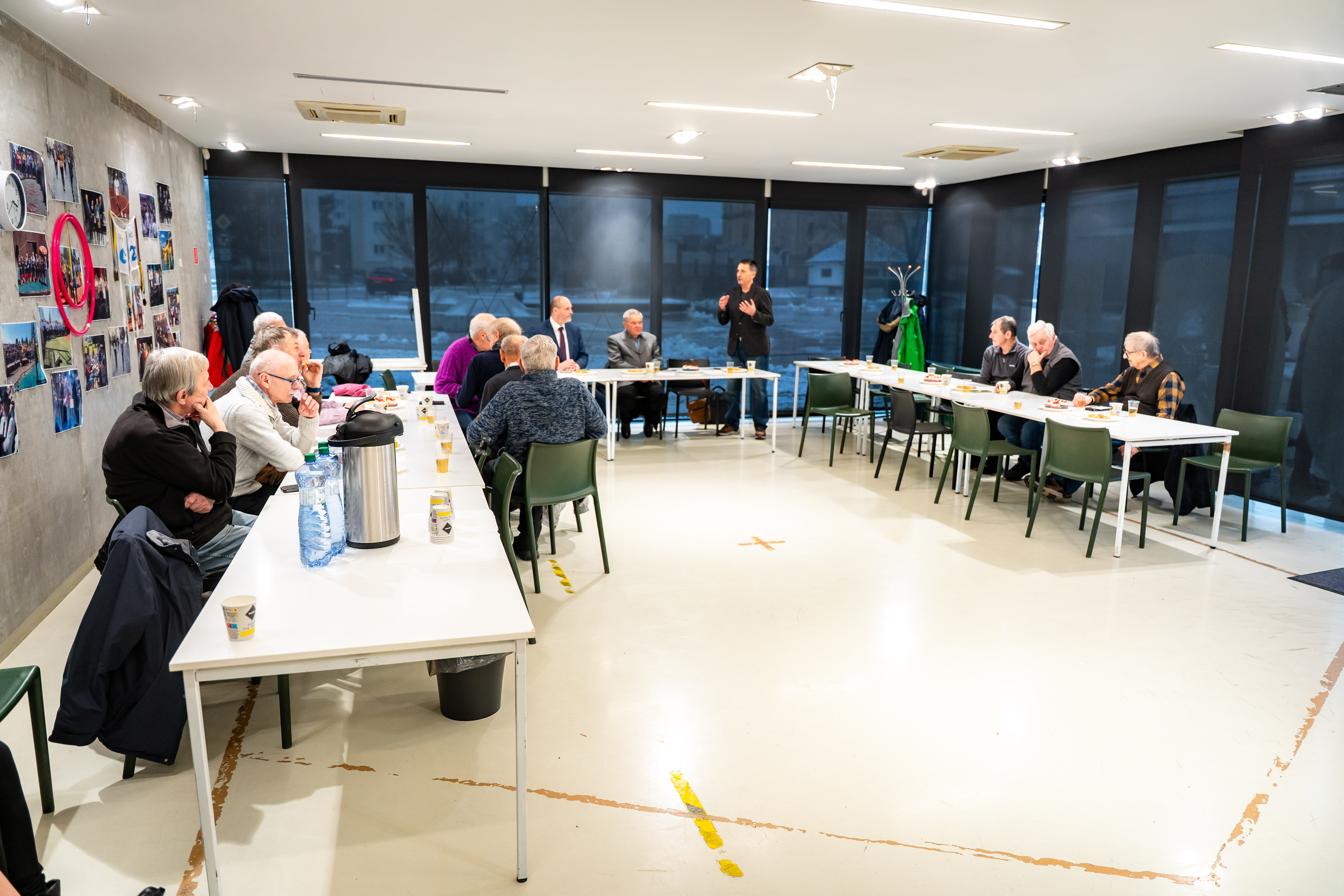 Navsteva seniorskeho klubu vojenskych dochodcov-7